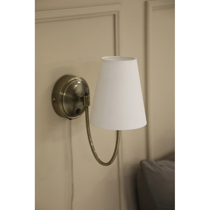 Markslöjd 108908 - Wall lamp AMAR 1xE14/40W/230V white/brass