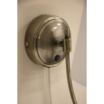 Markslöjd 108908 - Wall lamp AMAR 1xE14/40W/230V white/brass