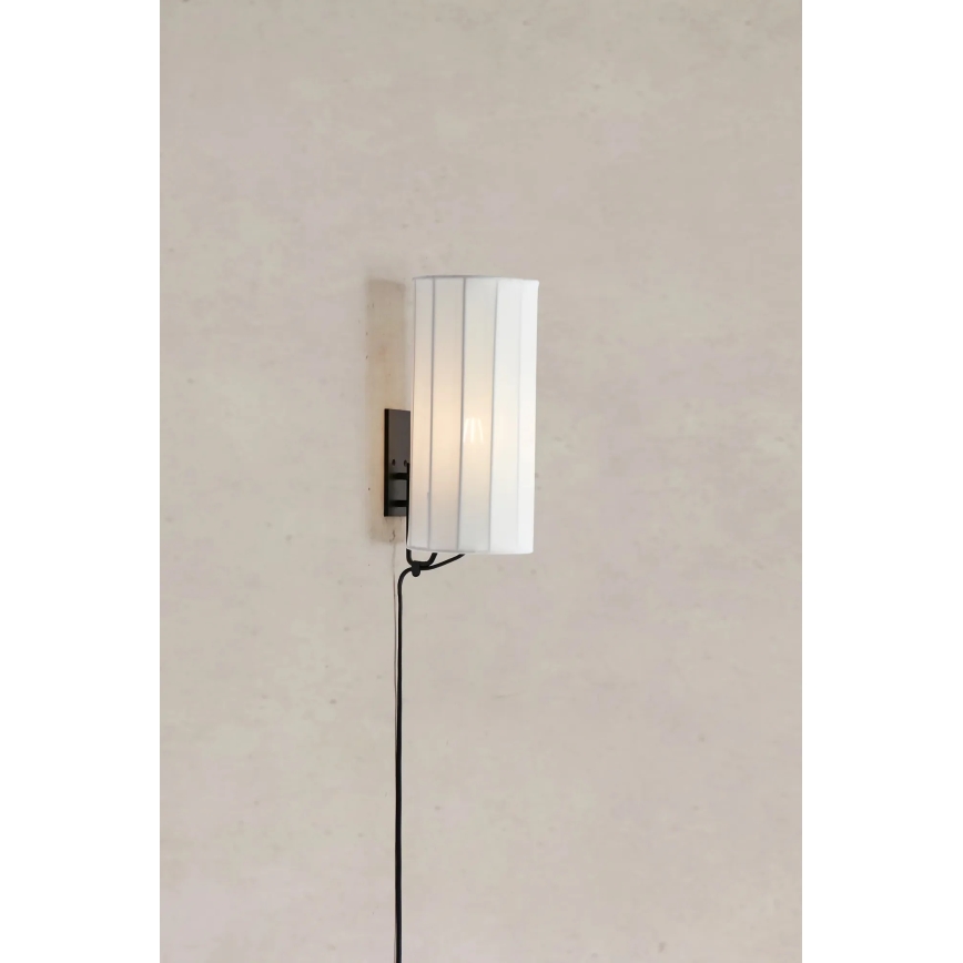 Markslöjd 108960 - HIKARI Wall Lamp 1xE27/60W/230V White/Black