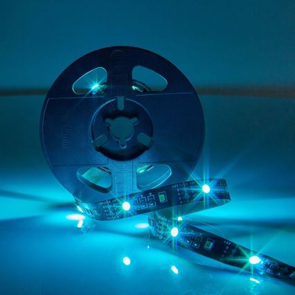 LED RGB Dimmable strip SmartLife 2,4m LED/4W/5V