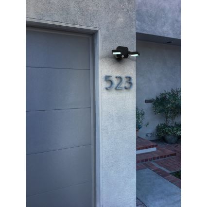 Osram - LED outdoor wall-mounted floodlight with sensor BATTERY 2xLED/5W/4xD IP54