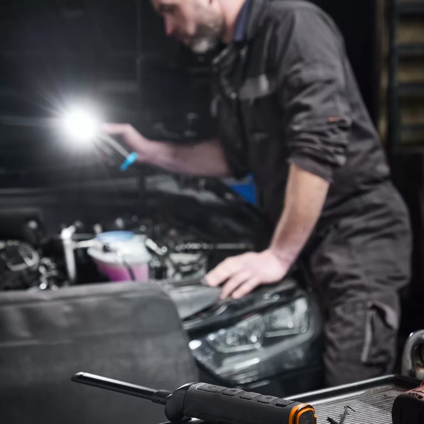 Osram - LEDINSPECT DUAL CHARGE PAD 5V Wireless Magnetic Charger