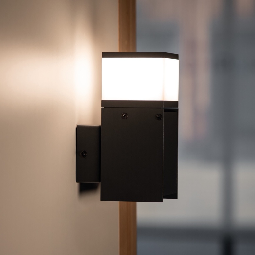 Outdoor wall light DASTEN 1xG9/11W/230V IP44 black