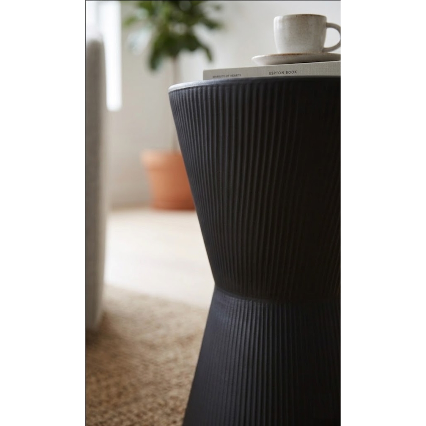 PETIT side table, Ø 29 cm, black