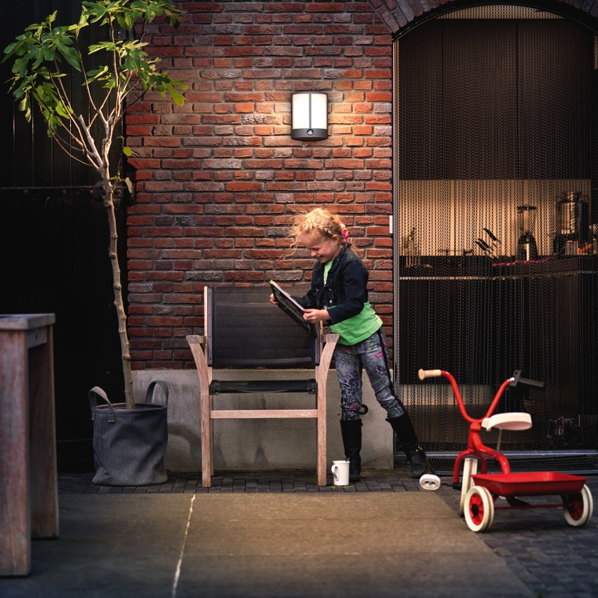 Philips - LED outdoor light with a sensor LED/6W IP44