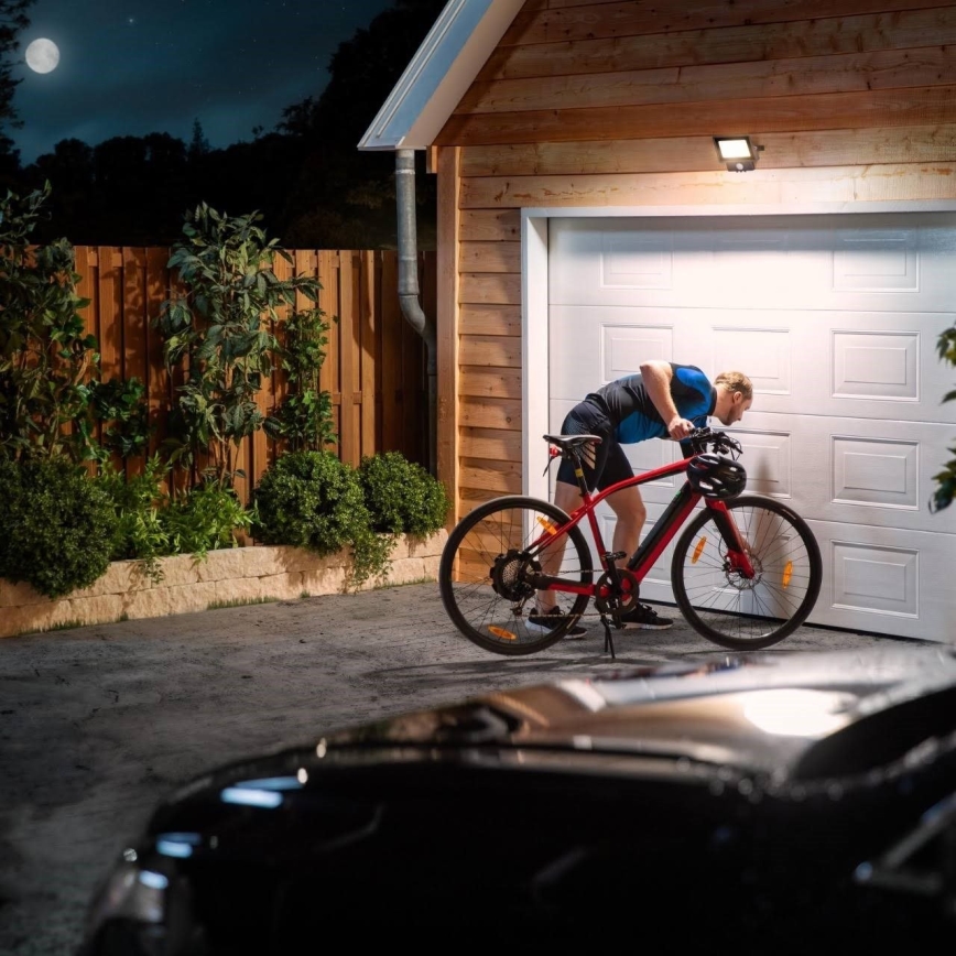 Philips - LED Floodlight with a sensor DECOFLOOD LED/50W/230V IP65 CRI 90