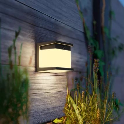 Philips DIARA LED solar wall light with sensor, 3.8W / 3.7V, 800 mAh, 2700K, IP44, black