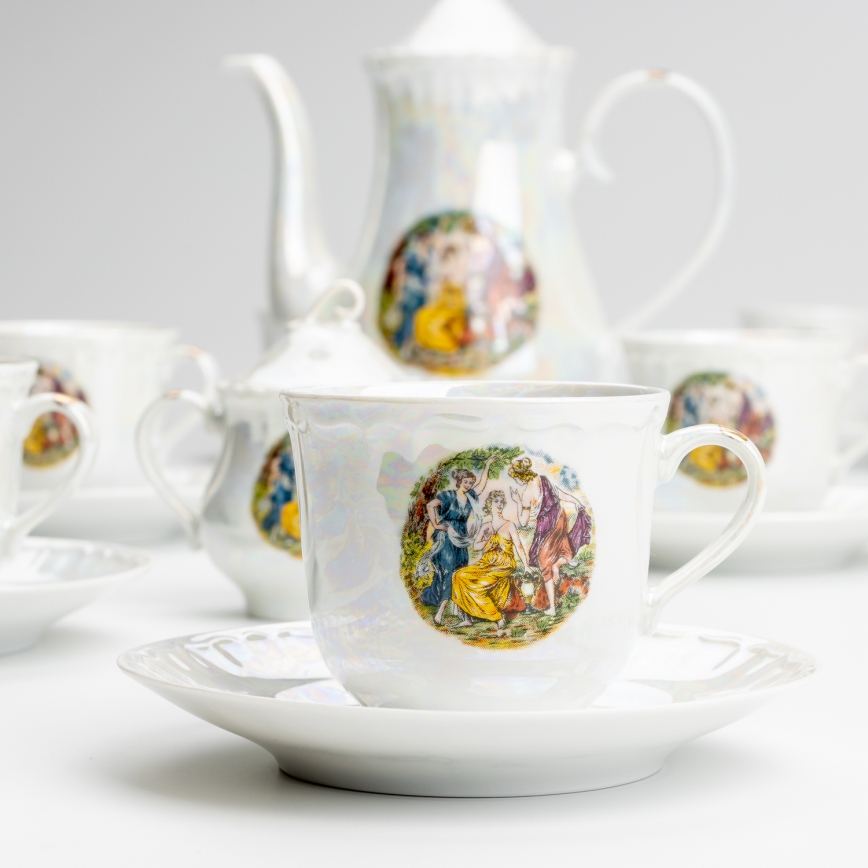 Porcelain tea set pearly white