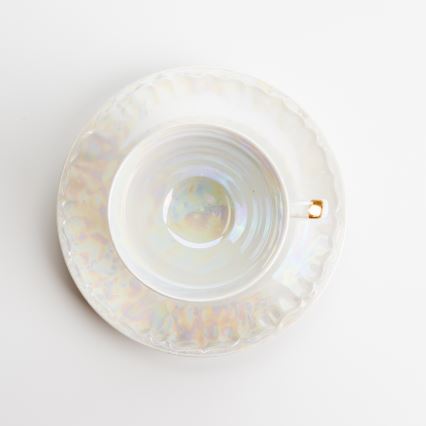 Porcelain tea set pearly white