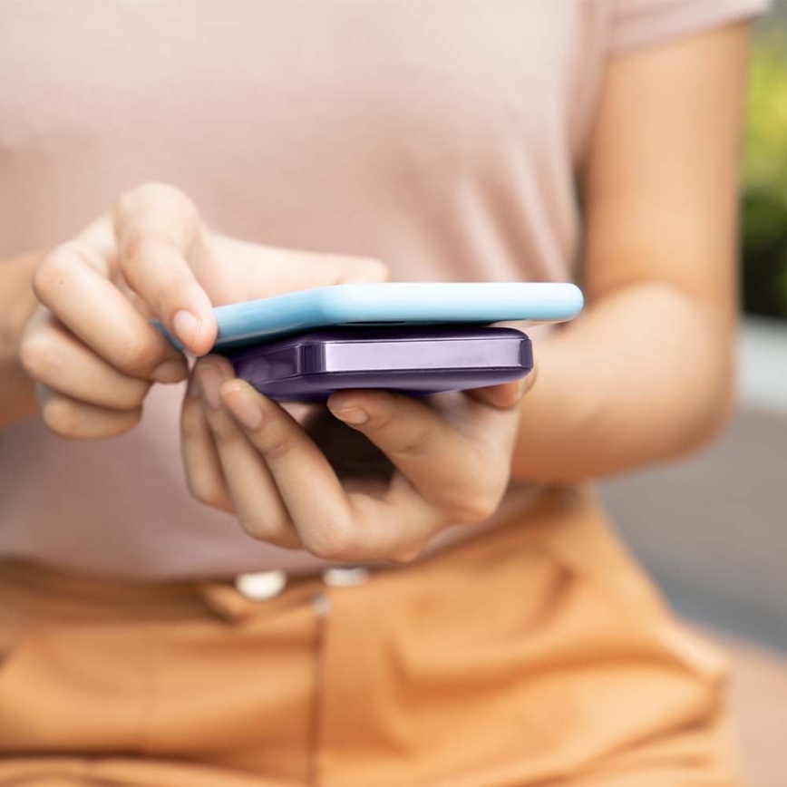 Power Bank with a display and wireless charging Power Delivery 5000mAh/20W/5V purple