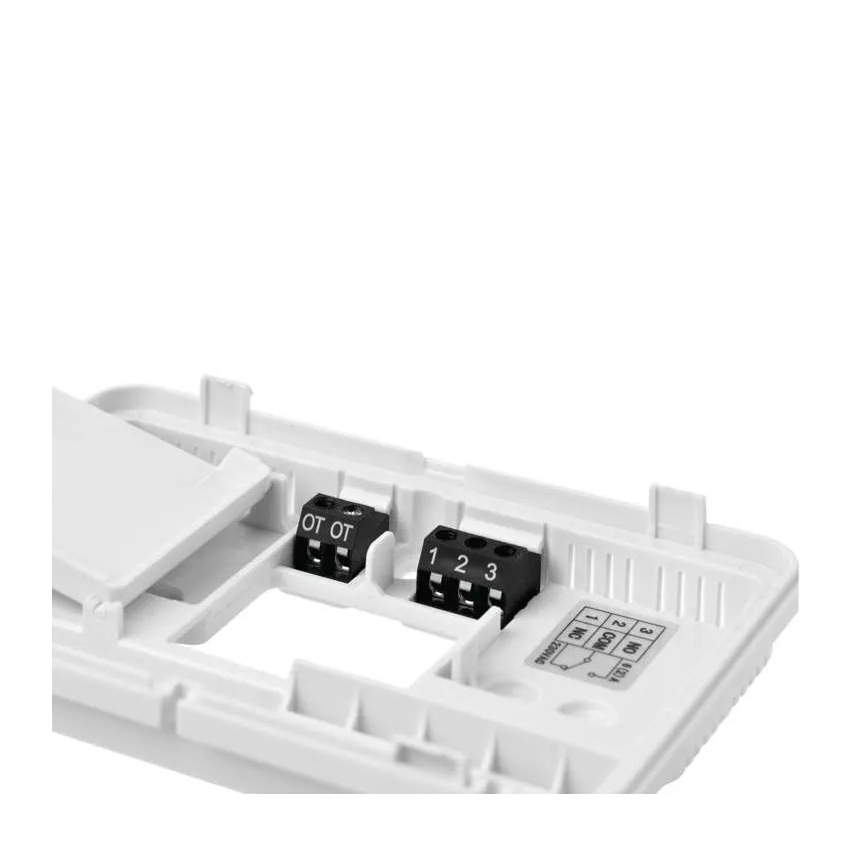 Programmable thermostat 2xAA