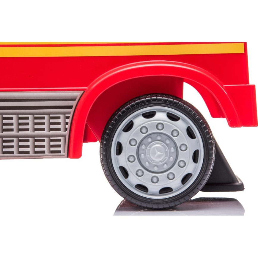 Push car Mercedes Fire truck 2xAA red