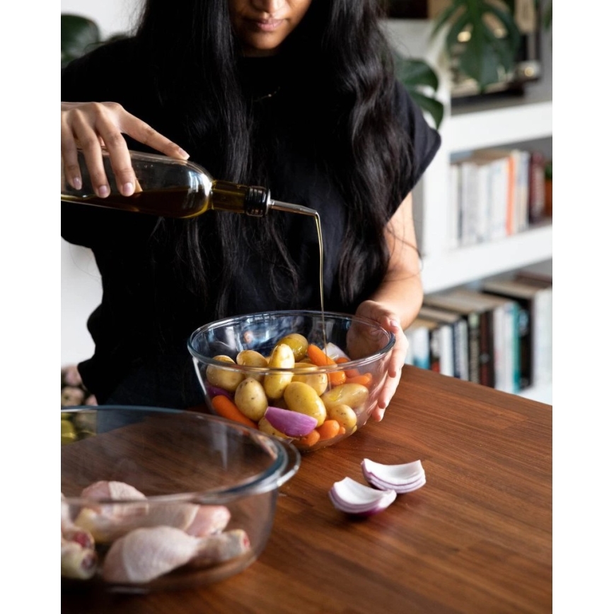 PYREX 1.3 L Baking Dish with Lid