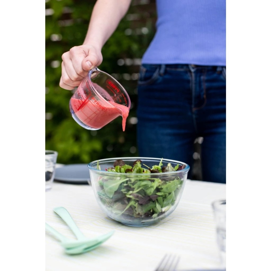 PYREX 250 ml Glass Measuring Beaker
