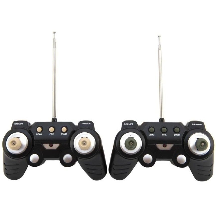 RC remote-controlled cars and tanks, camouflage, powered by 2x AA batteries