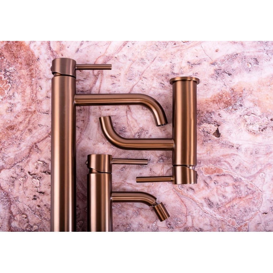 REA-B1112 - LUNGO 16,5 cm washbasin faucet brushed copper