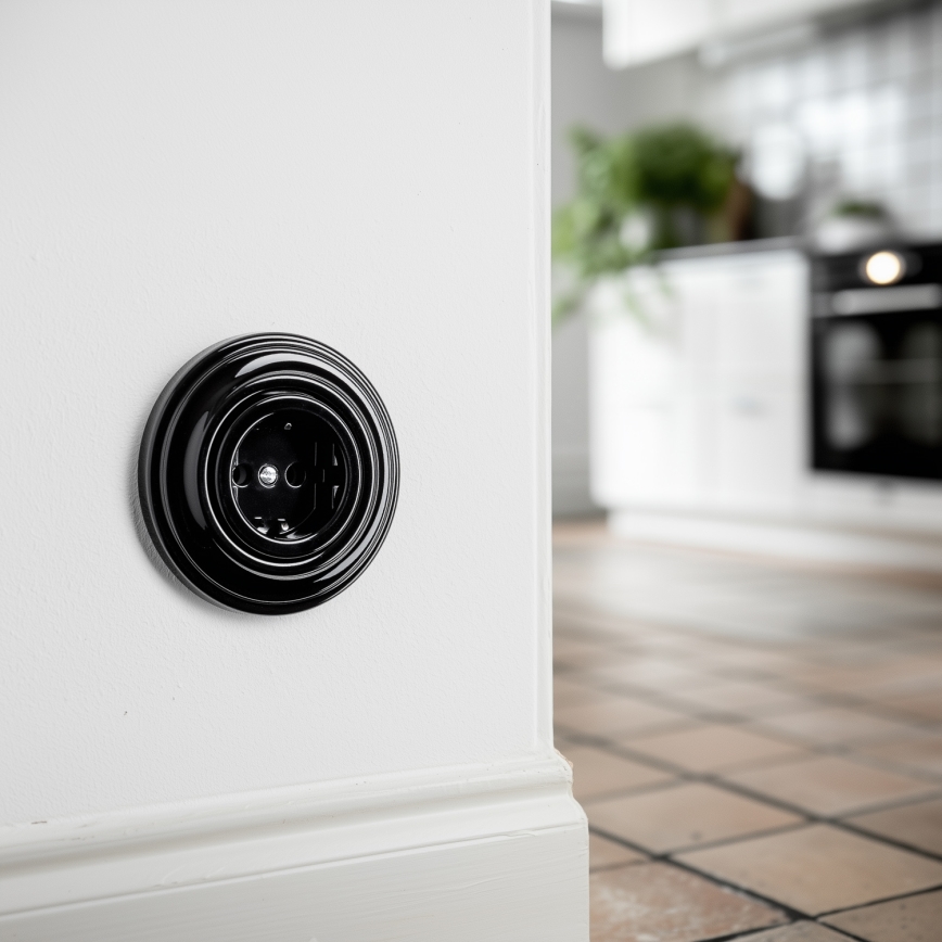 Reblig - Retro SCHUKO residential wall socket with frame, 230V/16A, black