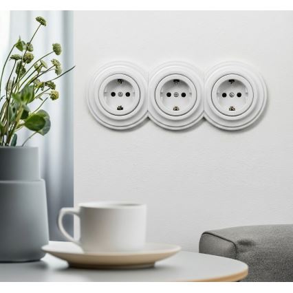 Reblig - Triple Retro SCHUKO Household Socket with Frame, 230V, Snow White