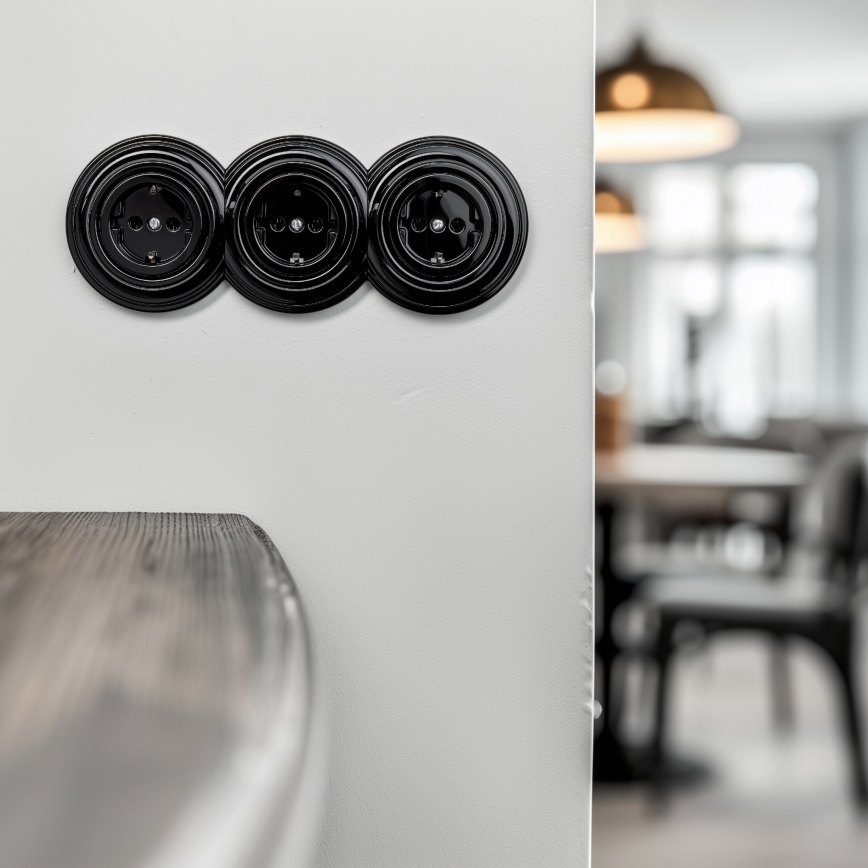 Reblig - Triple Retro SCHUKO Wall Socket with Frame, 230 V, Black