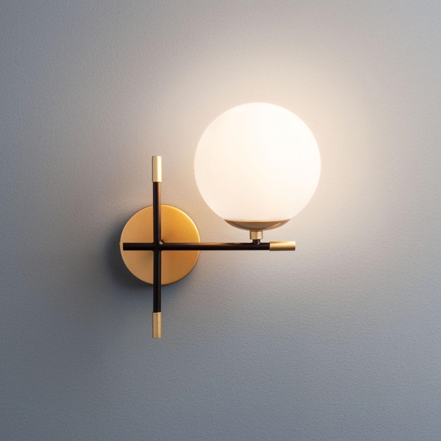 Redo 01-2944 - Wall light ESSENTIAL 1xE14/28W/230V right