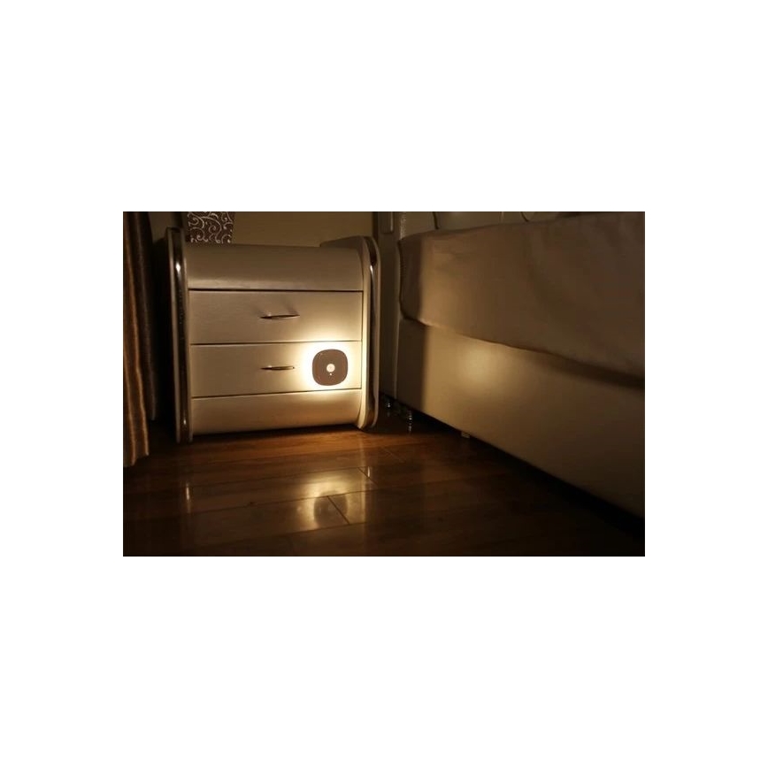 LED Orientation light with sensor LED/0,45W/3xAAA 3000K white