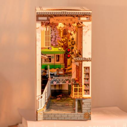RoboTime - LED Bookstop Sakura alley 2xAAA