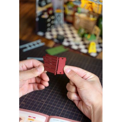 RoboTime - Miniature house Garage 2xAAA