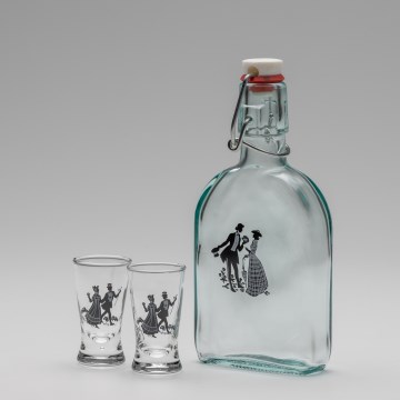 Set 1x glass bottle and 2x glass for shots clear with a dance motif