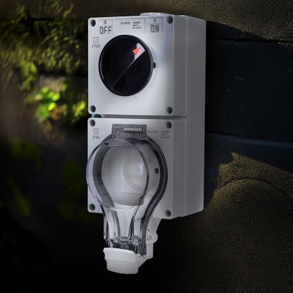 IP66-rated socket with switch for damp environments, 230V/16A