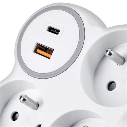 Power strip with three 16 A outlets and integrated 20 W USB-A + USB-C fast charger