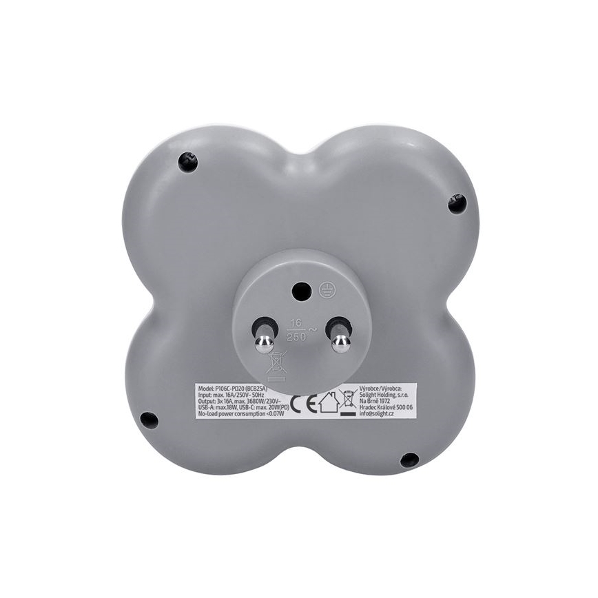 Power strip with three 16 A outlets and integrated 20 W USB-A + USB-C fast charger