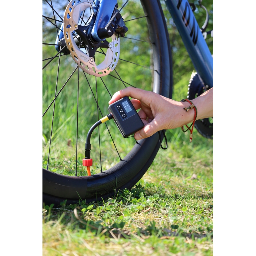 Digital Pocket Air Compressor — 500 mAh, 5V, Black