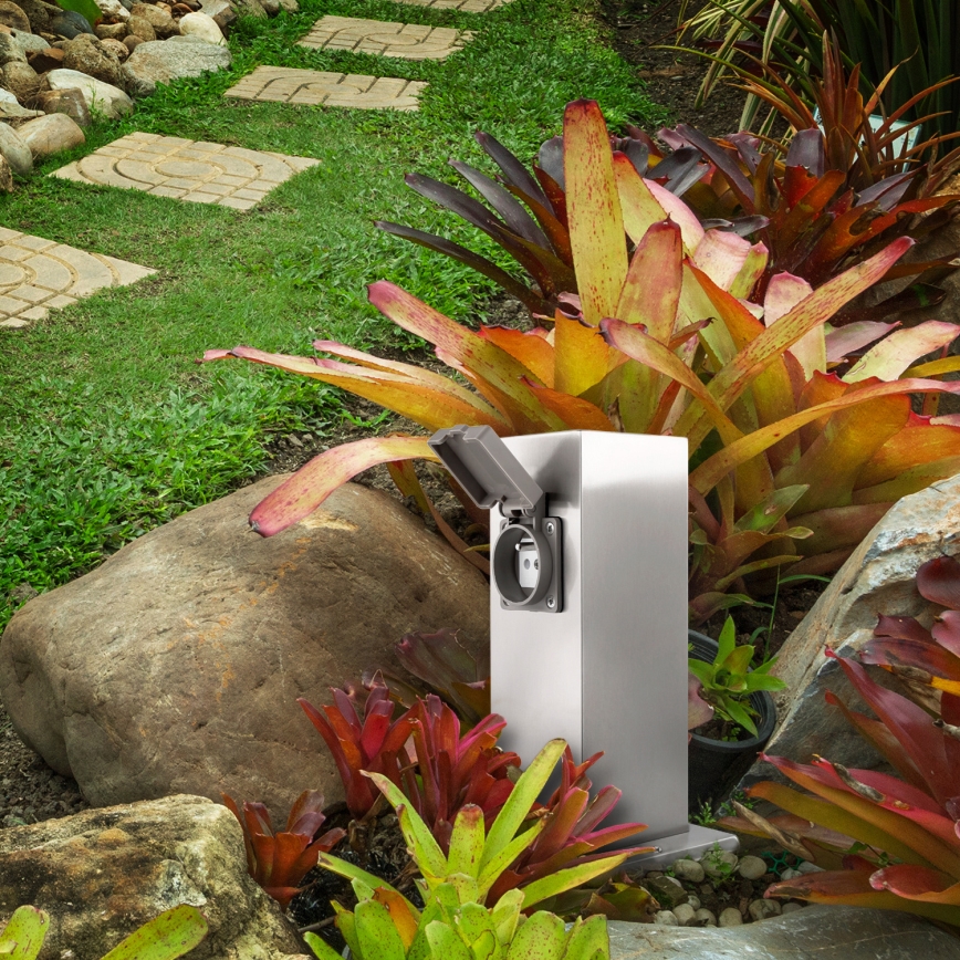 Outdoor socket column 2Z 230V IP44 matte chrome angular