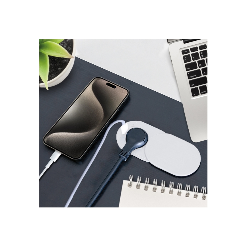 Flush-mounted outlet 20 W, 1 socket + USB-A & USB-C, white