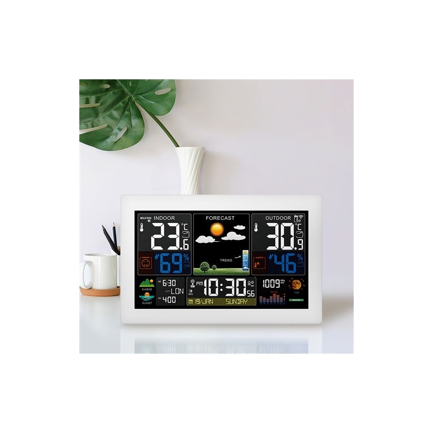 Weather station with color LCD display 5V/2xAA + 2xAA