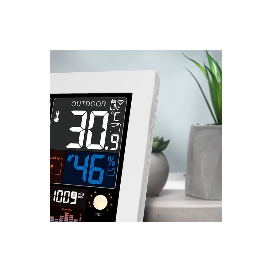 Weather station with color LCD display 5V/2xAA + 2xAA
