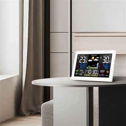 Weather station with color LCD display 5V/2xAA + 2xAA