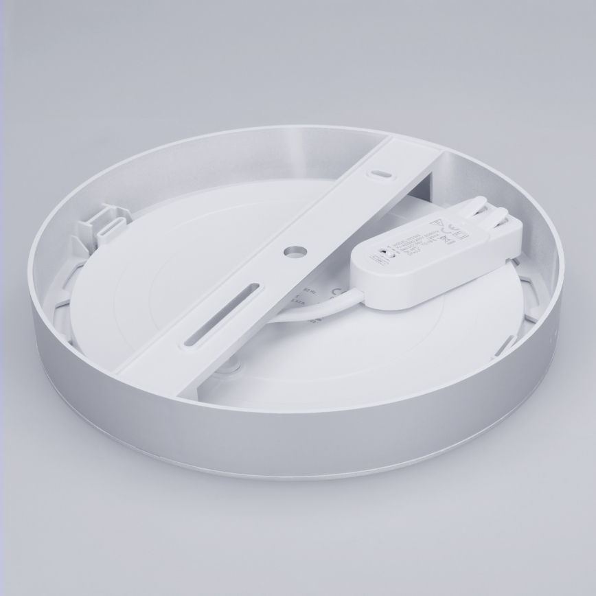 LED 2-in-1 Surface/Recessed Panel 18W/230V 3000/4000/6000K dia. 22,5 cm IP54 Silver