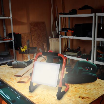 LED Floodlight with Stand LED/100W/230V 4000K IP65
