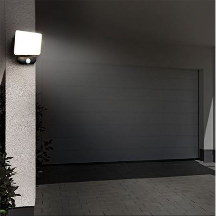LED Outdoor floodlight with a sensor LED/10W/230V 4000K IP44