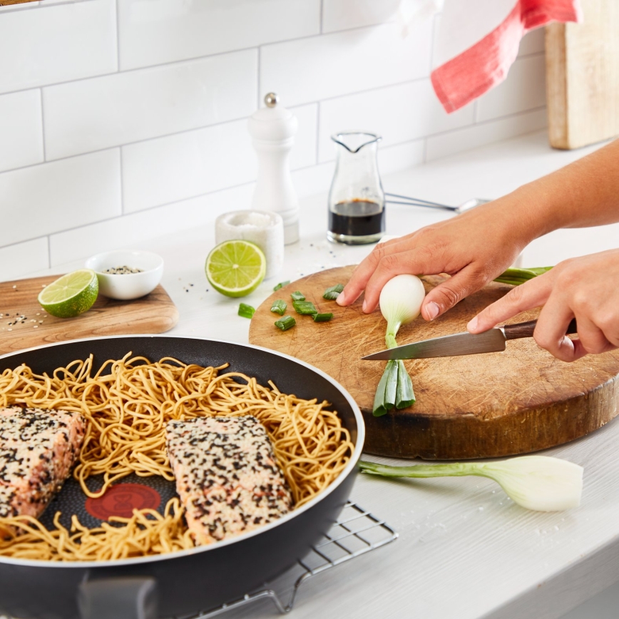 Tefal - 2-piece pan set GENEROUS COOK