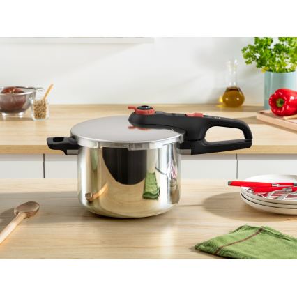 Tefal - SECURE TRENDY 6 L Pressure Cooker + INGENIO EMOTION 5-piece Set