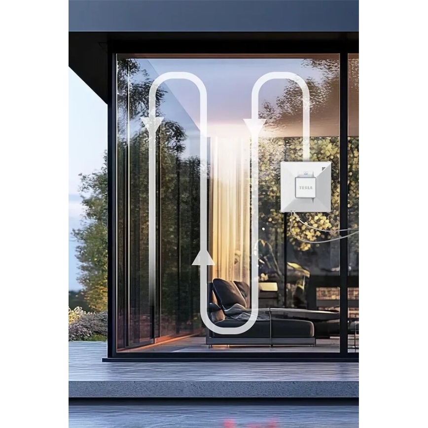 TESLA Electronics RoboStar - Smart window cleaner with water sprayer 72W/230V/650 mAh Wi-Fi + remote control