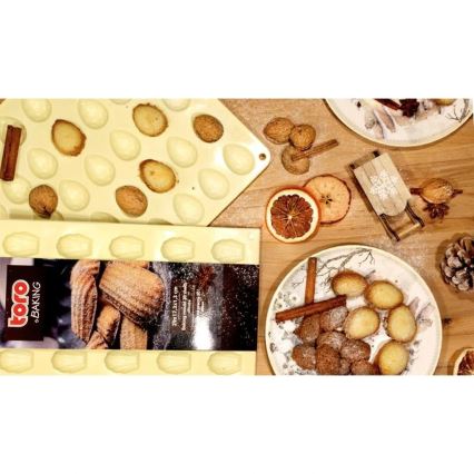 TORO Cream-Colored Silicone Baking Mold
