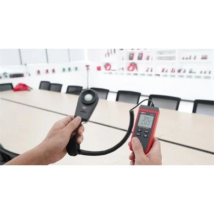 Uni-T UT383S - Lux meter 3xAAA