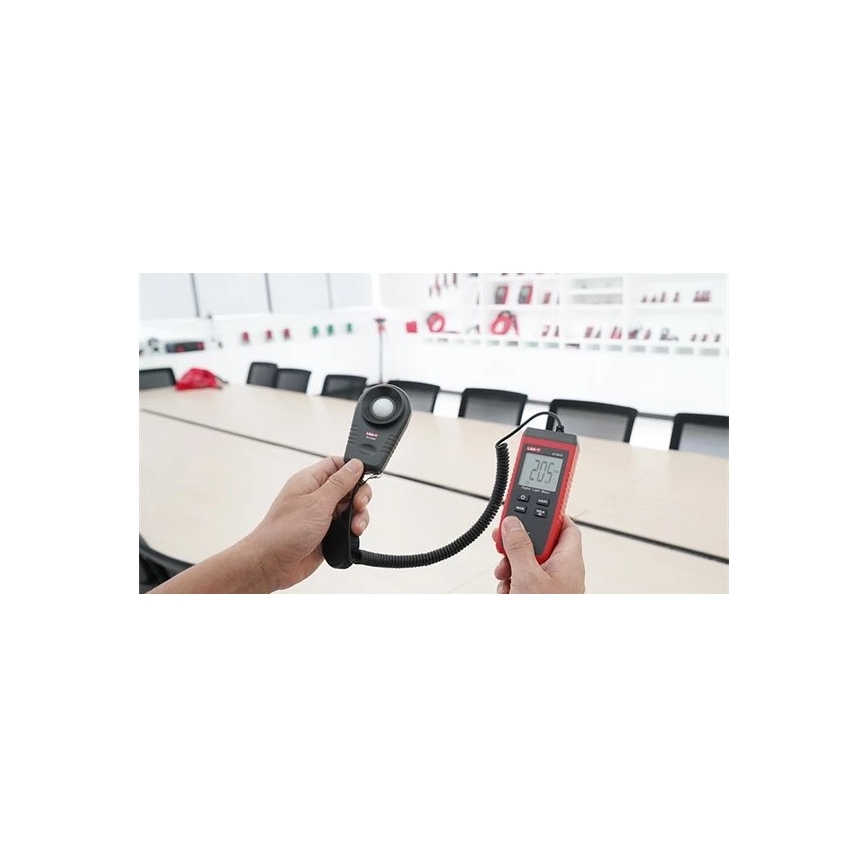 Uni-T UT383S - Lux meter 3xAAA