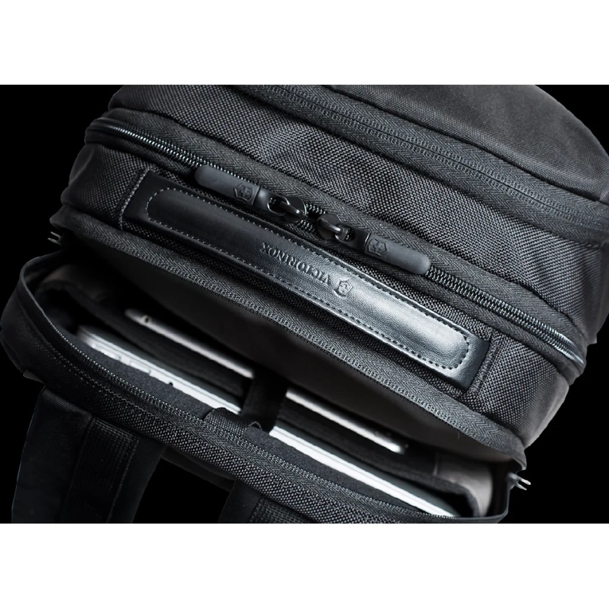 Victorinox - Altmont Professional Deluxe 24 L Laptop Backpack, Black