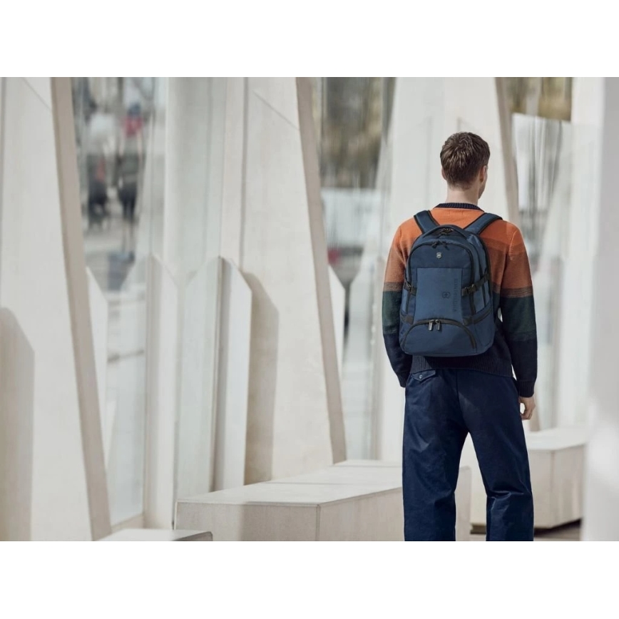Victorinox - Laptop backpack 16" Deluxe Vx Sport EVO 28 l blue
