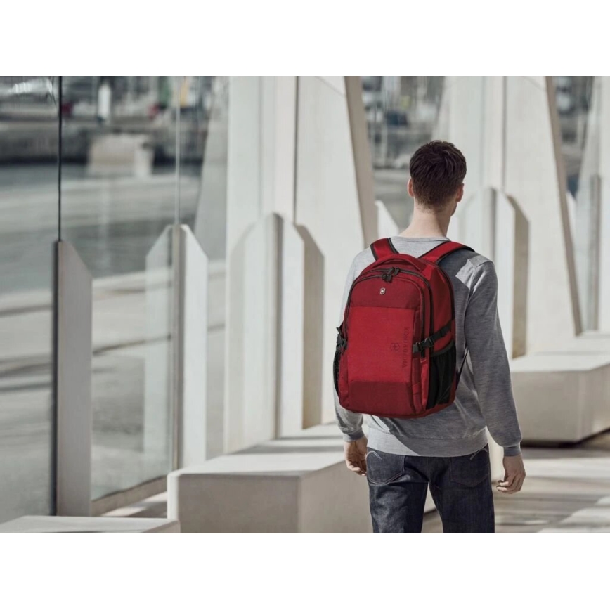 Victorinox - Laptop backpack 16" Deluxe Vx Sport EVO 32 l red