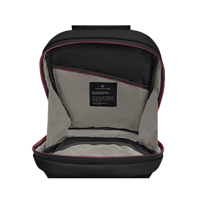 Victorinox - Travel Essentials 5 L Shoulder Bag, Black